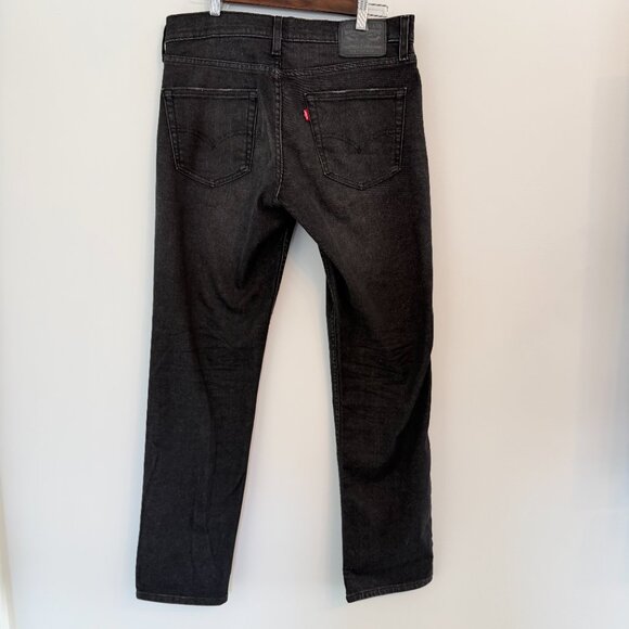 🖤 Levi’s 511 Slim Fit Jeans — Black Wash (33W x 32L) - Picture 4 of 5